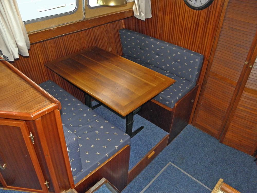 Cabin en avant, H&eacute;bergements